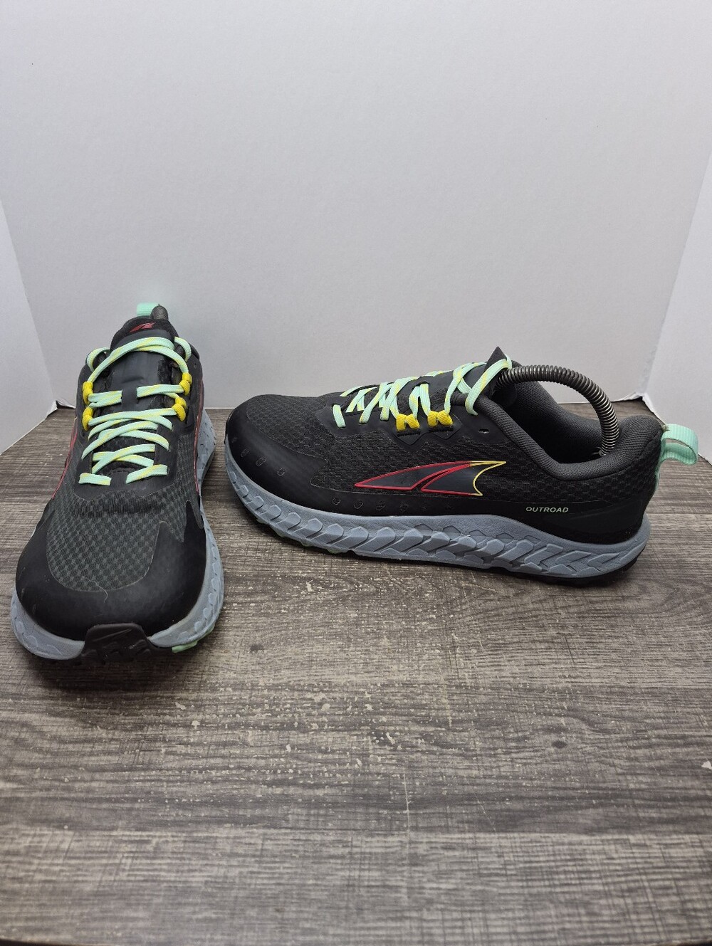 Altra Outroad Black Athletic Trail Running Shoes Sneakers Men's Size 9
